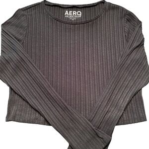 AERO medium black knit cropped top